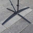 Light cross base for aluminium poles